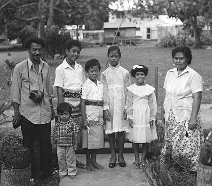 Children dressed in their best for a church festival. The boys are wearing tupenu and ta'ovala. Tupenu01.JPG