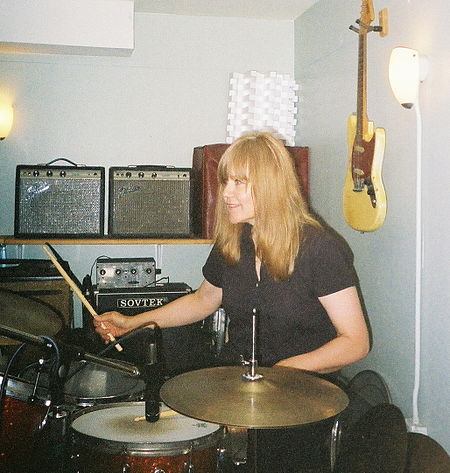 Miriam com drums.jpg