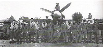 303 Squadron pilots (May 1942, RAF Northolt) Dywizjon 303 3.jpg