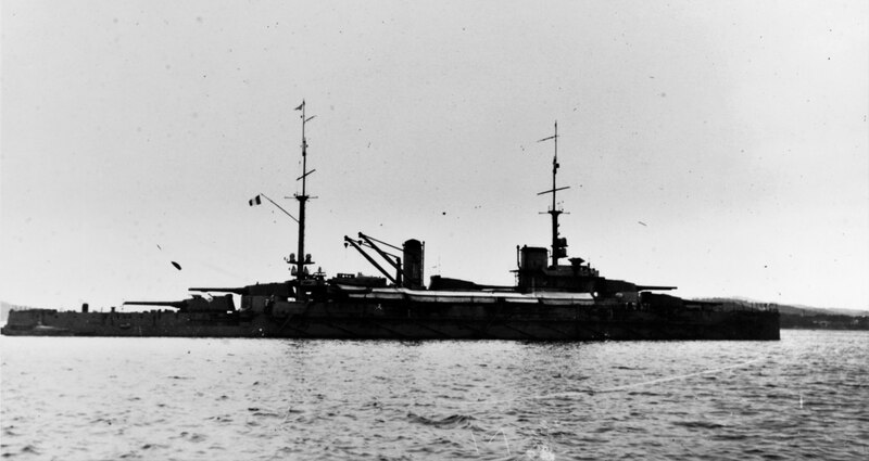 File:French battleship Bretagne NH 55630.tiff