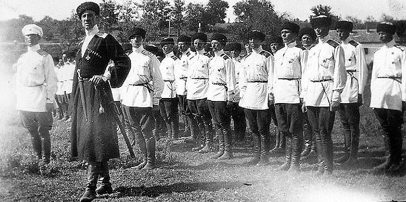 File:Baron Pyotr Wrangel and White Army soldiers.jpg