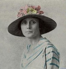 Helen Desha Beamer.jpg