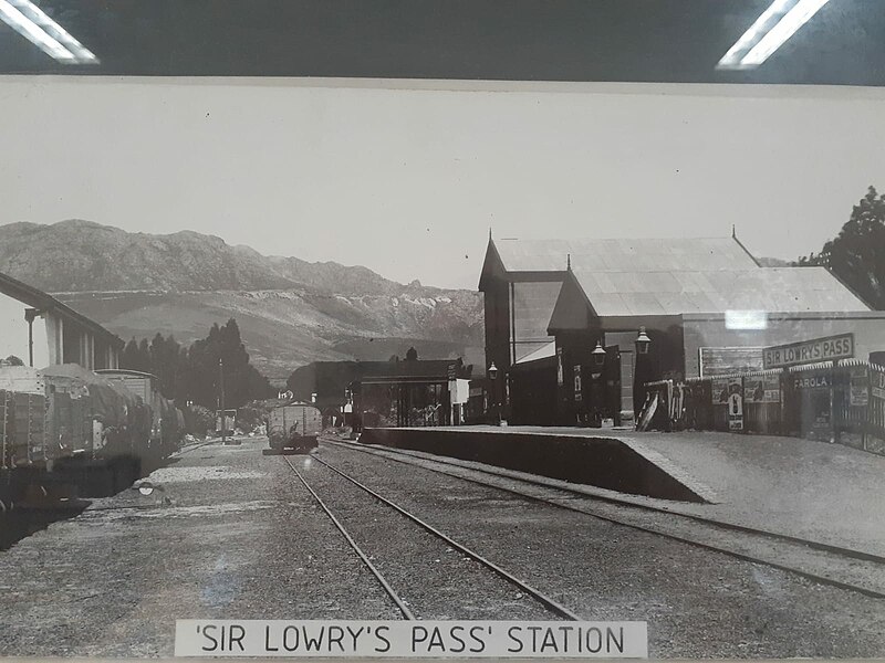 File:South Africa Sir Lowry Pass Construction 2.jpg