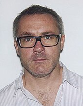 Damien Hirst was the organizer of Freeze. Hirst-2007.jpg