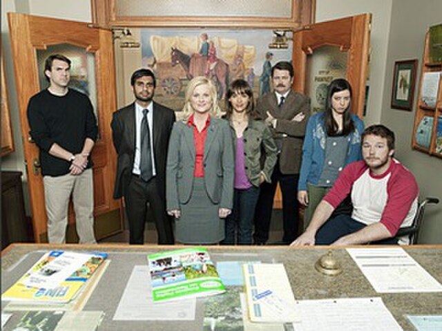 The cast of the first and second seasons of Parks and Recreation included (from left to right), Paul Schneider, Aziz Ansari, Amy Poehler, Rashida Jone