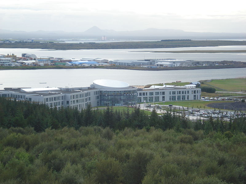 File:Reykjavik University Nauthólsvík campus.jpg