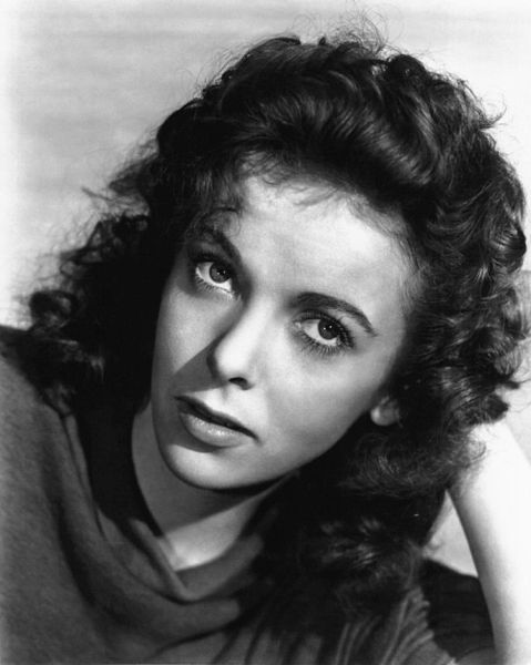 Publicity photograph of Lupino for Moontide (1942)