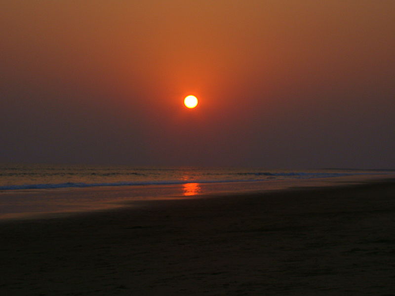 File:SunsetAtBeleswarBeach.jpg