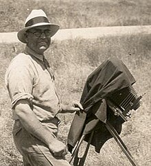 Лоуренс М. Хьюи, куратор отдела птиц и млекопитающих, SDNHM (август 1925 г.) .jpg