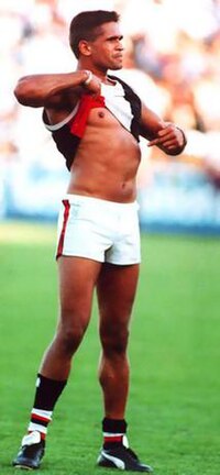 Thumbnail for File:Nicky Winmar gesture.jpg