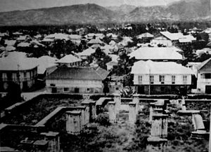 Ruins purportedly from a previous construction attempt beside the southern part of the existing cathedral fronting D. Jakosalem St., (formerly Calle del Norte America) circa 1903 Cebucathedral3.JPG