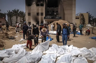 <span class="mw-page-title-main">Nasser Hospital mass graves</span> Mass grave site in Khan Yunis