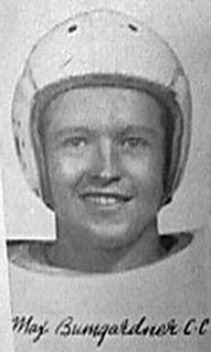 Max Bumgardner American football player and coach (1923–2005)