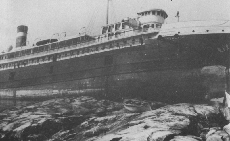 File:Huronic aground from 1913 storm.png