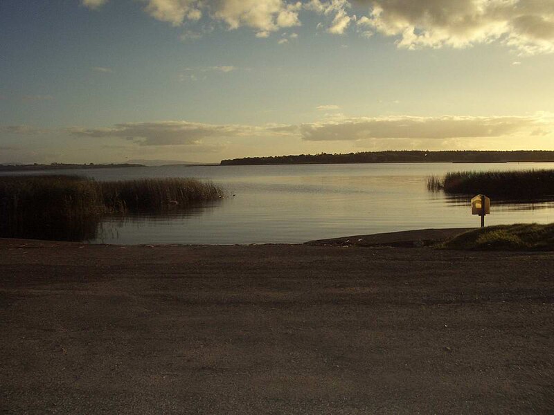 File:Portumna Bay.jpg