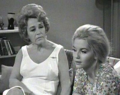 Early black-and-white episode featuring semiregular Thelma Scott as Claire Houghton and her on-screen daughter Bev Houghton, played by Abigail
