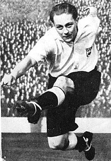 Billy Steel Scottish association football player (1923-1982)