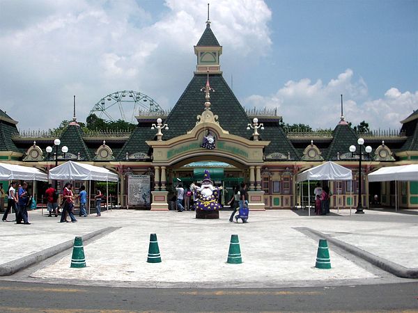 Image: Enchanted kingdom entrance