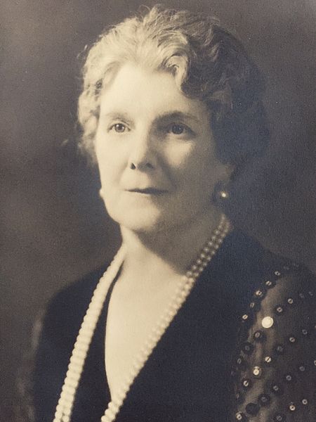 File:Essie Wick Rowland Portrait.jpg