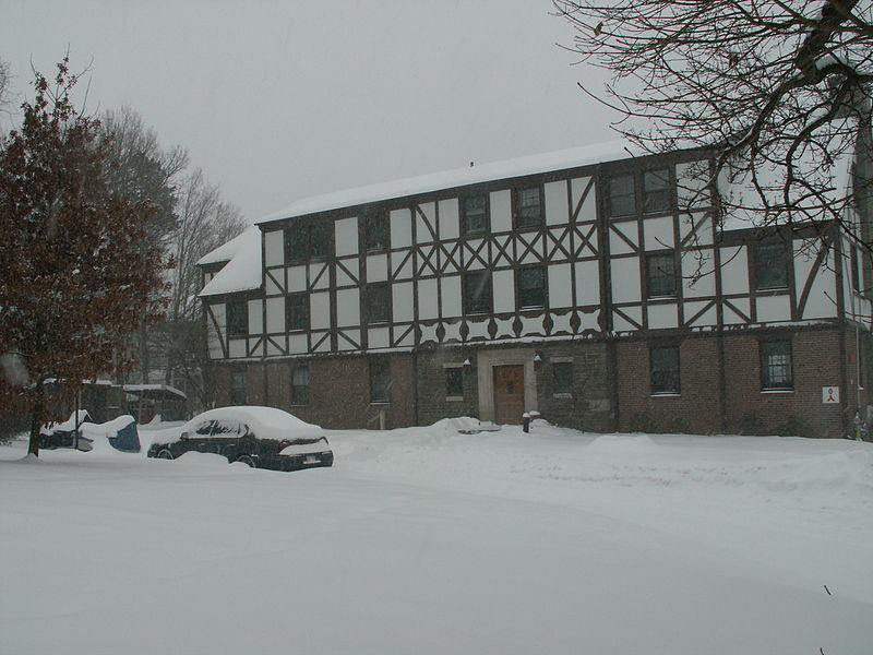 File:Von Cramm Hall in Winter.JPG