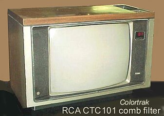 Aparelho de TV RCA Colortrak, usando o chassi CTC101, c.  1980