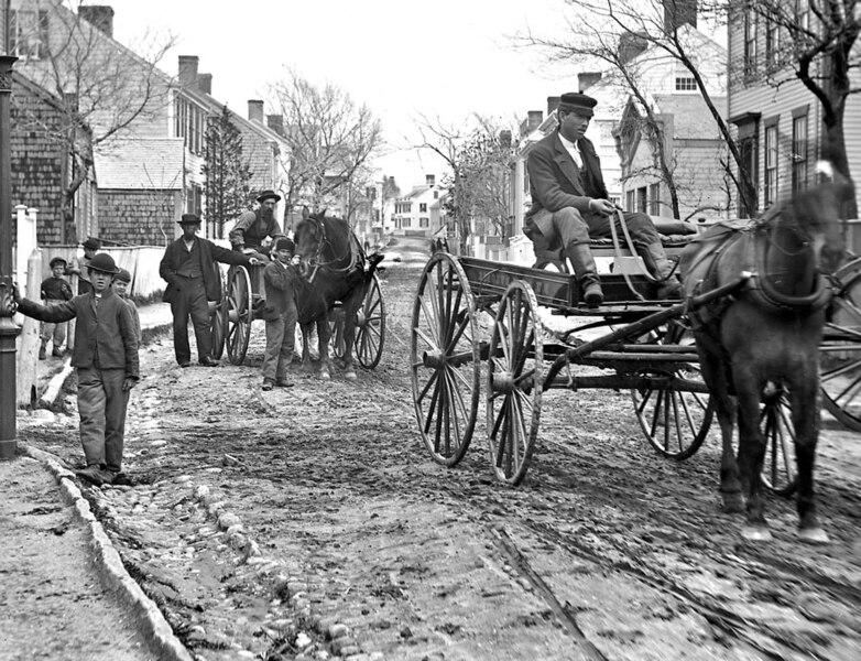 File:Hsl-Nantucket01-horses and people in street-closeup.jpg