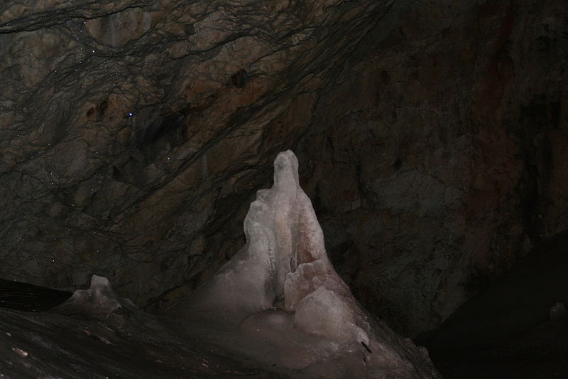 File:Scarisoara Ice Cave - The Church 2.jpg