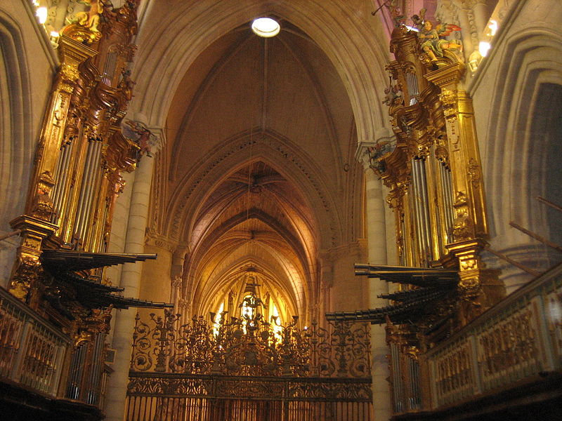 File:Cathedral's Organs.jpg