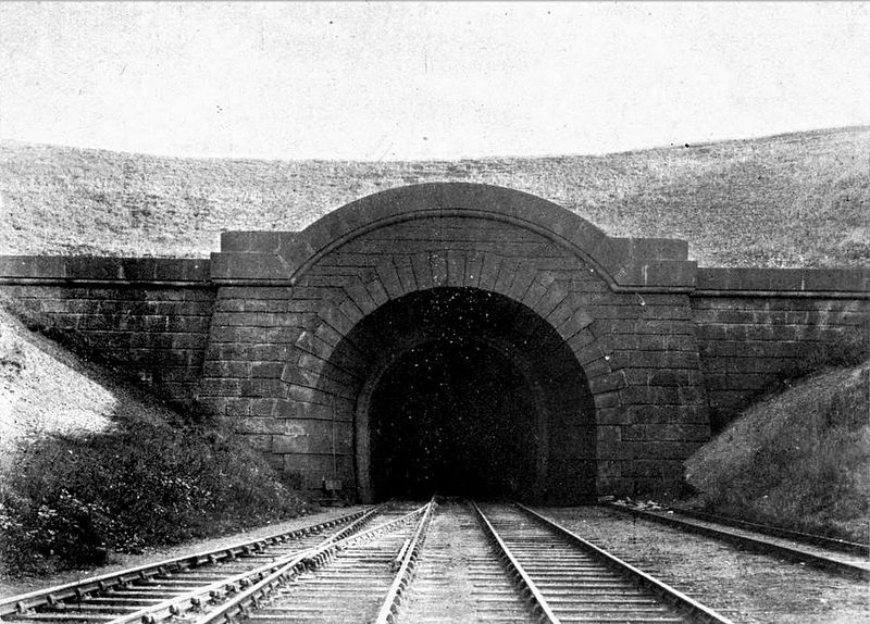 File:North entrance of Shildon Tunnel (en).jpg