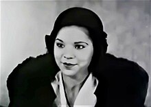 Anise Boyer as Jean Stratton, the film's leading female character Screenshot of actress and dancer Anise Boyer in Harlem Is Heaven, 1932.jpg