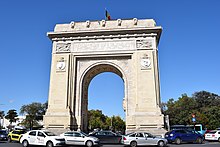 Triumphal Arch Bucharest 1.jpg