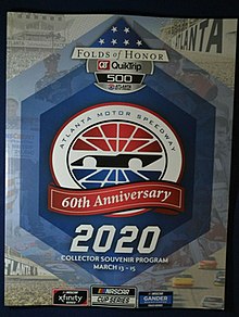 La copertina del programma Folds of Honor QuikTrip 500 del 2020, con la data prevista originariamente del 15 marzo 2021.