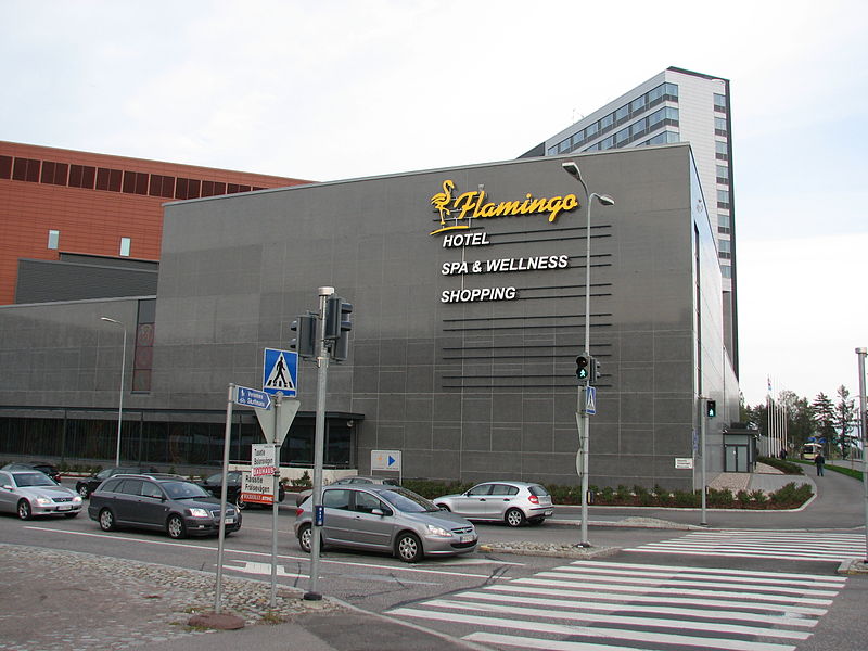 File:Flamingo, Vantaa, outside.jpg