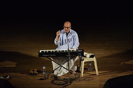 Kabir suman is on stage in May 2017