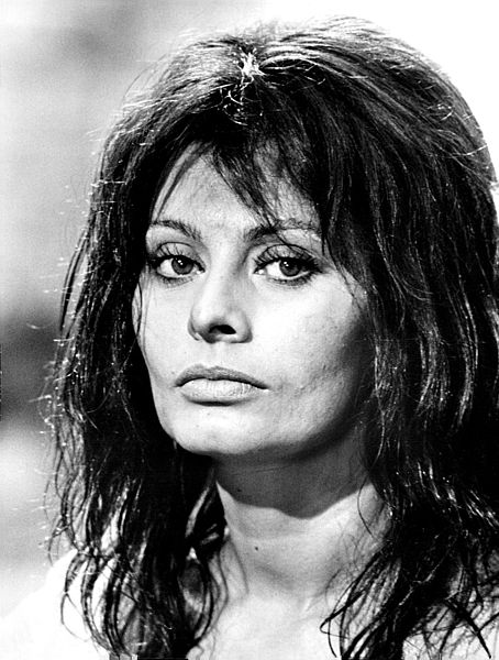 File:Sophia Loren - 1972.jpg
