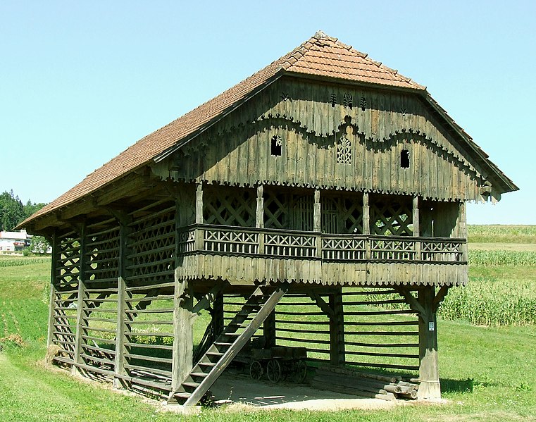 File:Simončičev kozolec, Bistrica (2007).jpg
