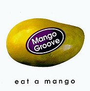 На пурпурной наклейке на манго написано «Mango Groove». Манго матово на белом фоне. Под манго находится название альбома, написанное строчными буквами без засечек.