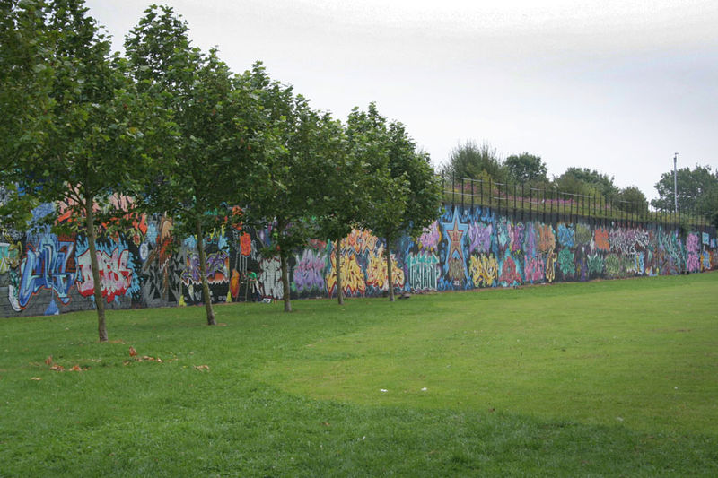 File:Roxe Graffiti Wall Grangetown 2008.jpg