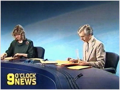 A bulletin presented by John Humphrys and Julia Somerville. The bulletin design was in use from 1985 to 1988.