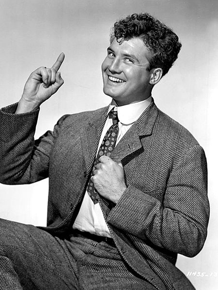 File:George Reeves - 1948.jpg