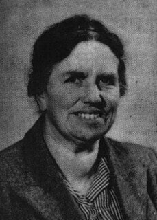 <span class="mw-page-title-main">E. Joan Gibbons</span> British archaeologist and museum curator