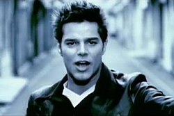 Gå op og ned nødsituation Indirekte María (Ricky Martin song) - Wikipedia