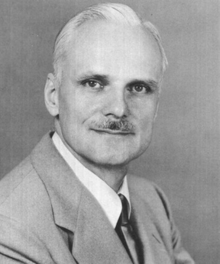 Albert E. Waugh (1902–1985), Connecticut Üniversitesi Rektörü.png