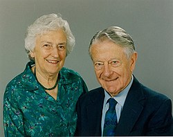 John dan Evelyn Billings.jpg