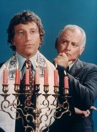 Lanigan's Rabbi promotional photo, with Bruce Solomon and Art Carney.