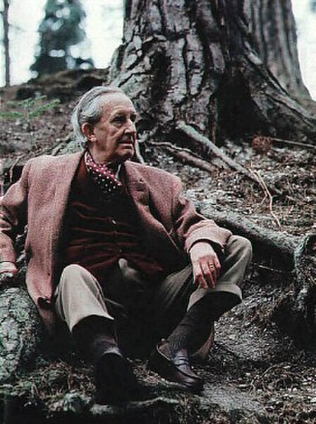 Tolkien stated that he liked gardens, trees, and wearing waistcoats, just as hobbits did; he was often photographed with trees.