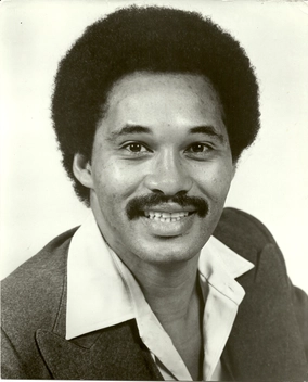 <span class="mw-page-title-main">Charles Brown (actor)</span> American actor (1946–2004)
