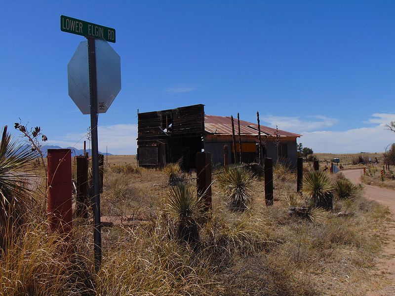 File:Service Station Elgin Arizona 2016.jpg