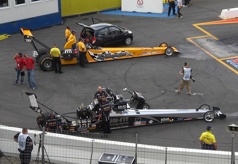 File:Top Alcohol Dragsters.jpg