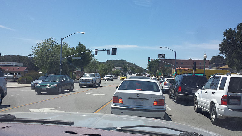 File:Downtown Atascadero (West Mall @ El Camino Real).jpg